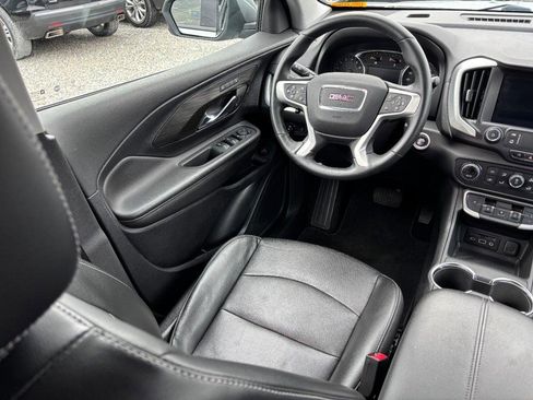 Used 2023 GMC Terrain SLT image 13