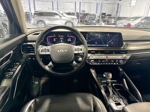 Used 2025 Kia Telluride S image 24