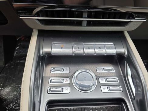 New 2025 Lincoln Nautilus Premier w/ Equipment Group 102A image 11