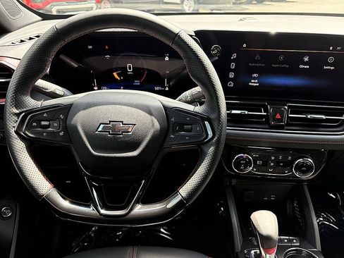 Used 2025 Chevrolet TrailBlazer RS w/ Convenience Package FWD image 15