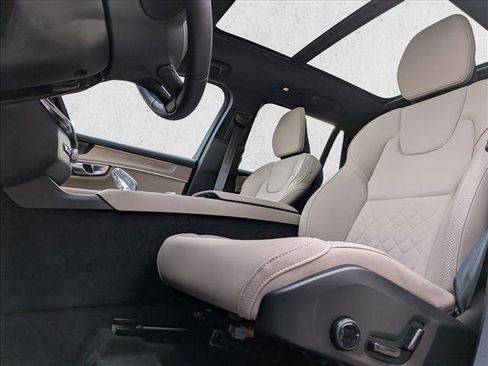 Certified 2026 Volvo XC90 B6 Plus w/ Protection Package Premier image 13