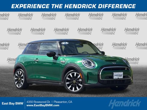 Used 2024 MINI Cooper SE image 1