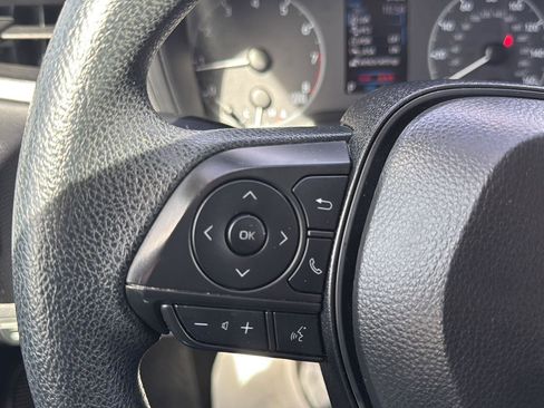 Used 2025 Toyota Corolla LE image 17