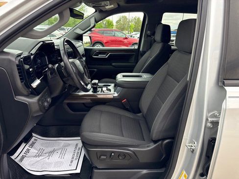 Used 2022 Chevrolet Silverado 1500 RST AWD/4WD image 17