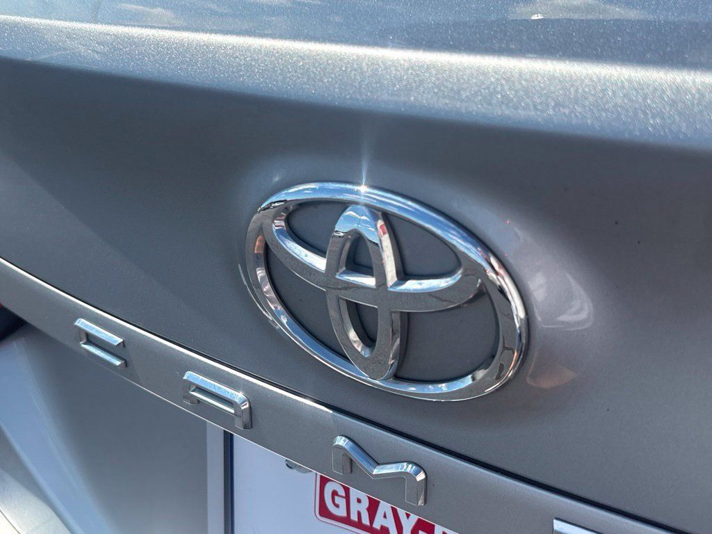 Used 2022 Toyota Camry LE FWD image 30
