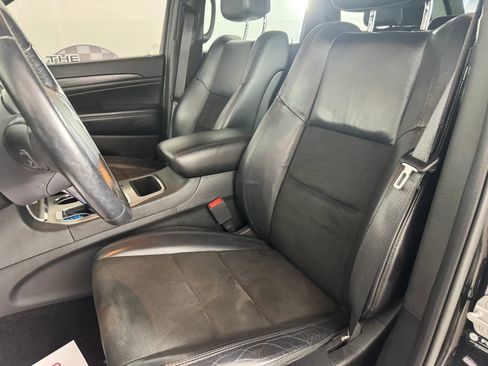 Used 2021 Jeep Grand Cherokee Laredo X AWD/4WD image 34