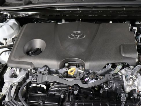 Used 2024 Toyota Camry SE image 16