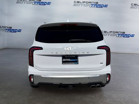Used 2024 Kia Telluride EX w/ EX Captain's Chair Package image 6