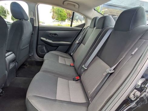 Used 2024 Nissan Sentra SV FWD image 14