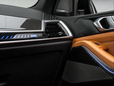 Used 2025 BMW X5 M60i w/ Executive Package image 33