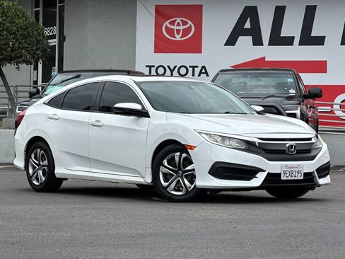 Used 2017 Honda Civic EX image 8