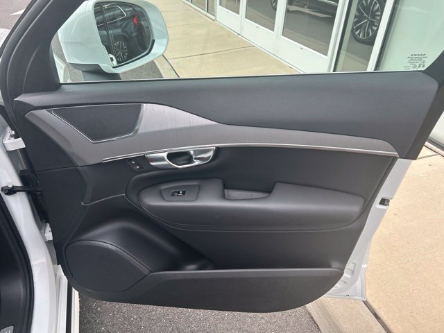 Certified 2025 Volvo XC90 B5 Core AWD/4WD image 14