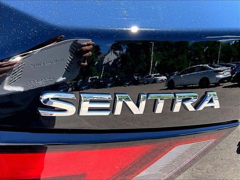 Used 2024 Nissan Sentra SV FWD image 27