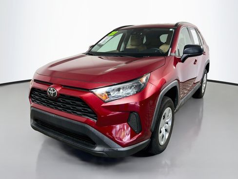 Used 2021 Toyota RAV4 LE FWD image 10