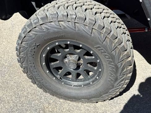 Used 2022 Jeep Wrangler Unlimited Sahara AWD/4WD image 14