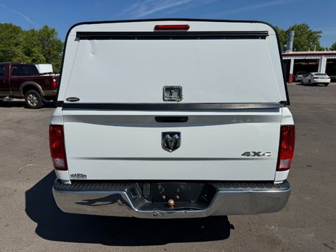 Used 2018 RAM 1500 Express AWD/4WD image 4