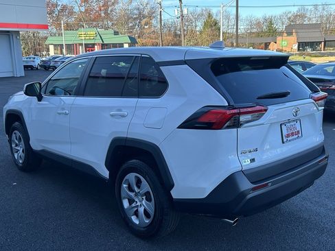 Certified 2022 Toyota RAV4 LE image 7