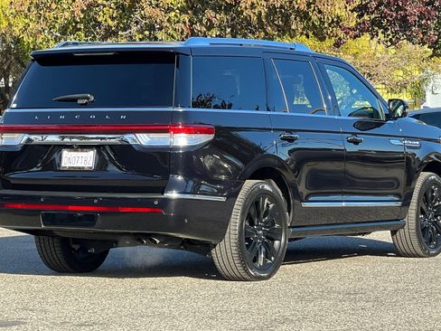 Certified 2023 Lincoln Navigator Reserve image 4