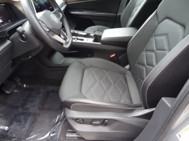 Used 2024 Volkswagen Atlas SE AWD/4WD image 5