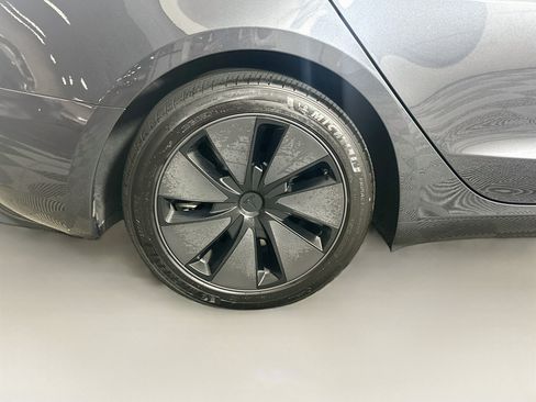 Used 2025 Tesla Model 3 RWD image 11