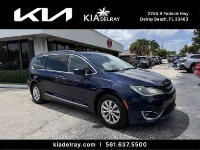 Used 2017 Chrysler Pacifica Touring-L