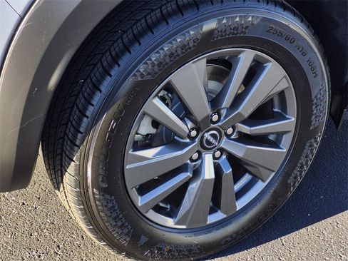 Used 2023 Nissan Pathfinder SV w/ SV Premium Package image 7