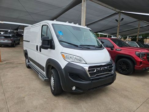 Used 2025 RAM ProMaster 2500 w/ U-Haul Equipment Group FWD image 3