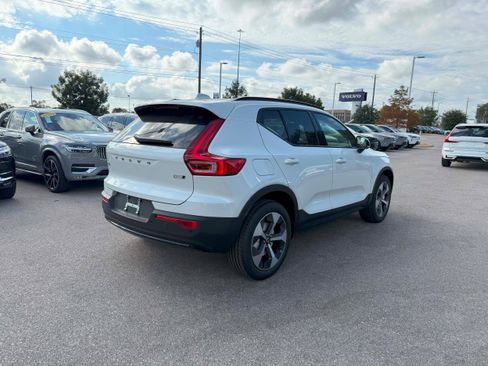 New 2026 Volvo XC40 B5 Plus w/ Protection Package Premier image 6