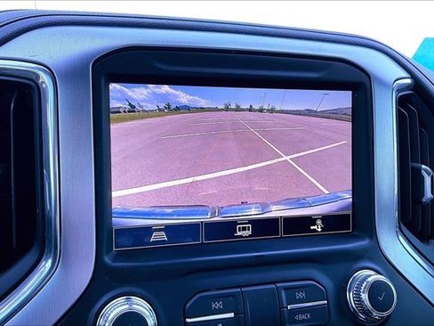 Used 2021 GMC Sierra 1500 SLT w/ SLT Premium Plus Package AWD/4WD image 14