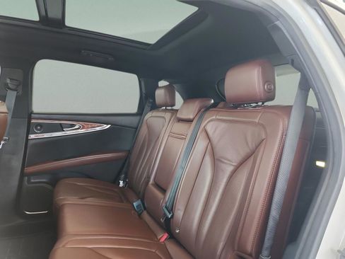 Used 2016 Lincoln MKX Reserve w/ Technology Package FWD image 16