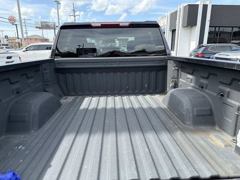 Used 2023 GMC Sierra 1500 SLT w/ SLT Premium Package RWD image 10