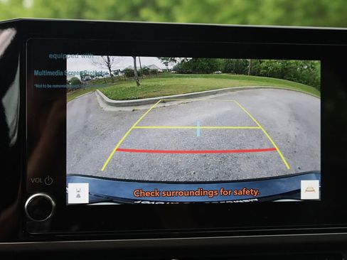 Used 2026 Toyota Camry SE image 30