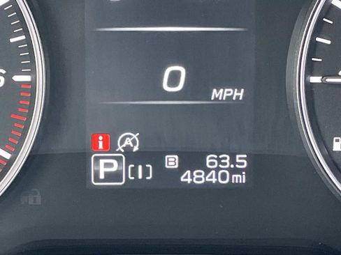 Certified 2025 Subaru Crosstrek 2.0i Premium image 17