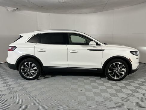 Used 2022 Lincoln Nautilus Reserve AWD/4WD image 9