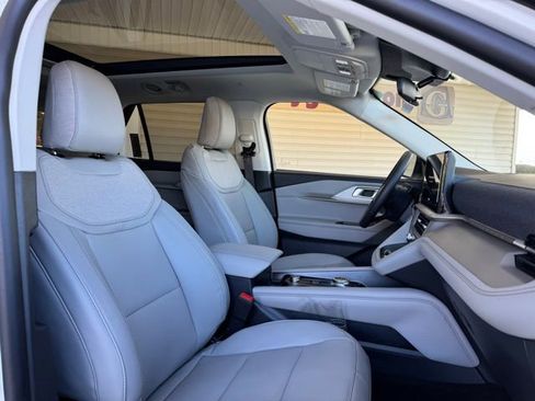 New 2026 Ford Explorer Active w/ Active Comfort Package image 25