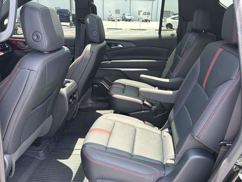 Certified 2024 Chevrolet Traverse RS FWD image 11