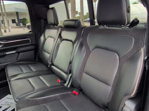 Used 2020 RAM 1500 Laramie AWD/4WD image 12