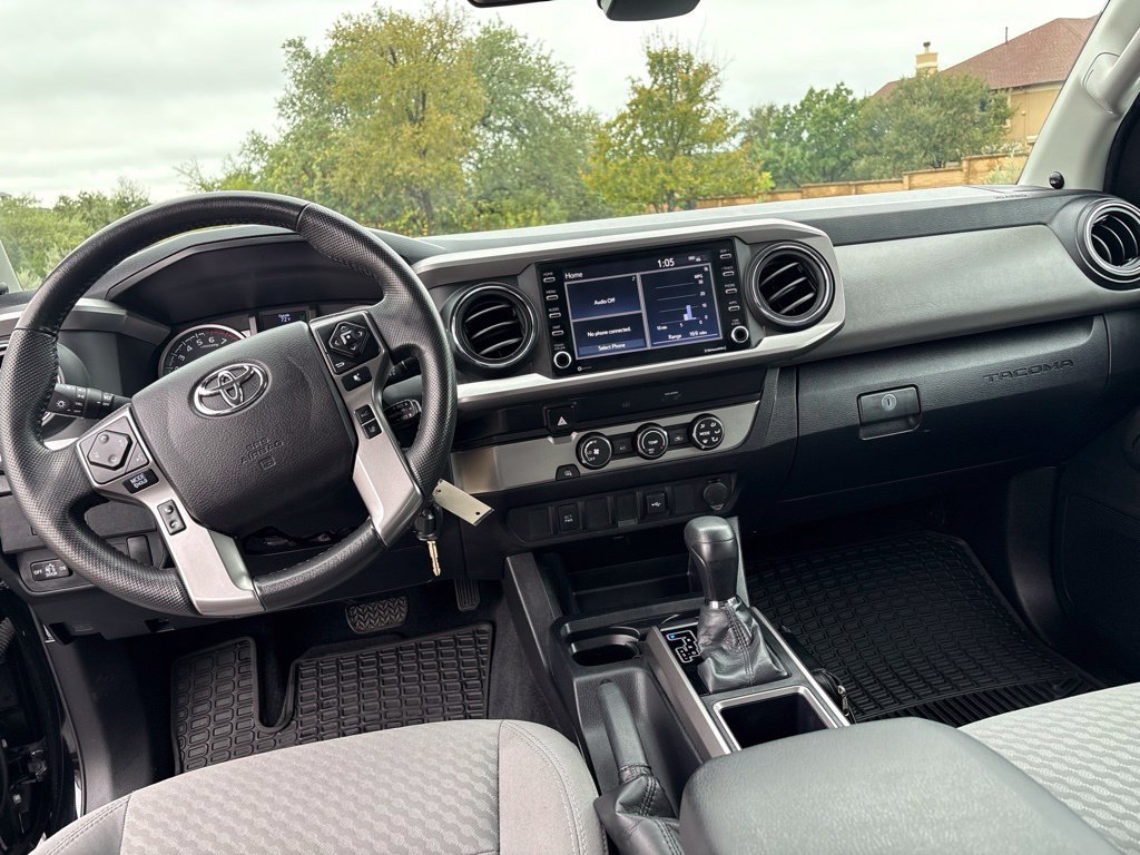 Used 2021 Toyota Tacoma SR5 w/ SR5 Appearance Package (SM) RWD image 17