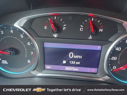 Used 2023 Chevrolet Traverse LT image 12