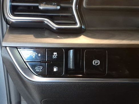 Used 2023 Kia Sportage X-Line image 11