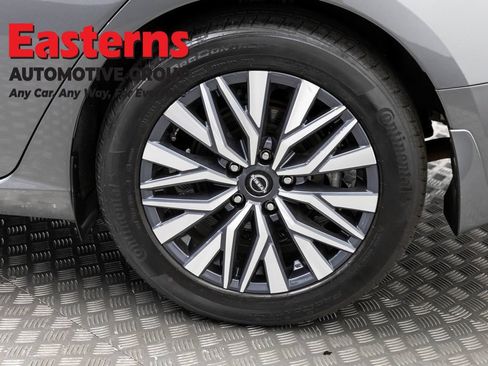 Used 2023 Nissan Altima 2.5 SV w/ SV Premium Package FWD image 34
