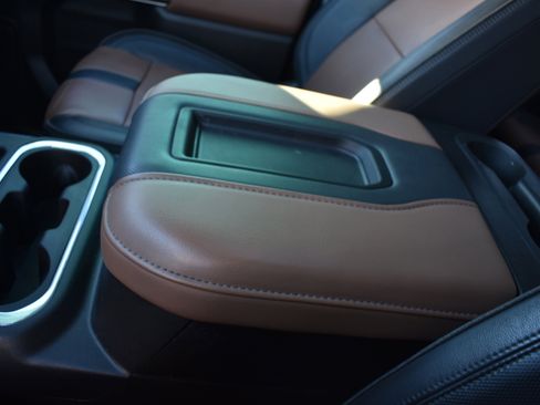 Used 2022 Chevrolet Silverado 2500 High Country w/ Z71 Off-Road Package image 24