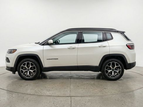 Used 2025 Jeep Compass Limited AWD/4WD image 5