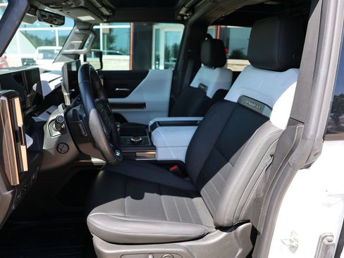 Used 2022 GMC Hummer EV Edition 1 w/ LPO, Illumination Package AWD/4WD image 9