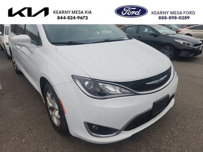 Used 2018 Chrysler Pacifica Touring-L w/ Tire & Wheel Group