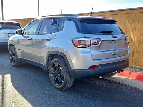 Used 2018 Jeep Compass Latitude w/ Popular Equipment Group image 2