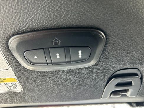 Used 2024 Jeep Wrangler Unlimited w/ Convenience Group image 36