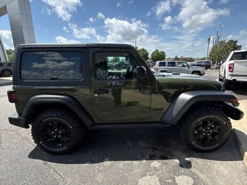 Used 2021 Jeep Wrangler Sport AWD/4WD image 3