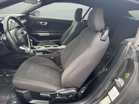 Used 2019 Ford Mustang Convertible image 16