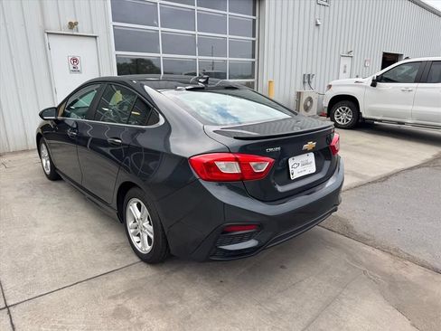 Used 2017 Chevrolet Cruze LT w/ RS Package FWD image 7